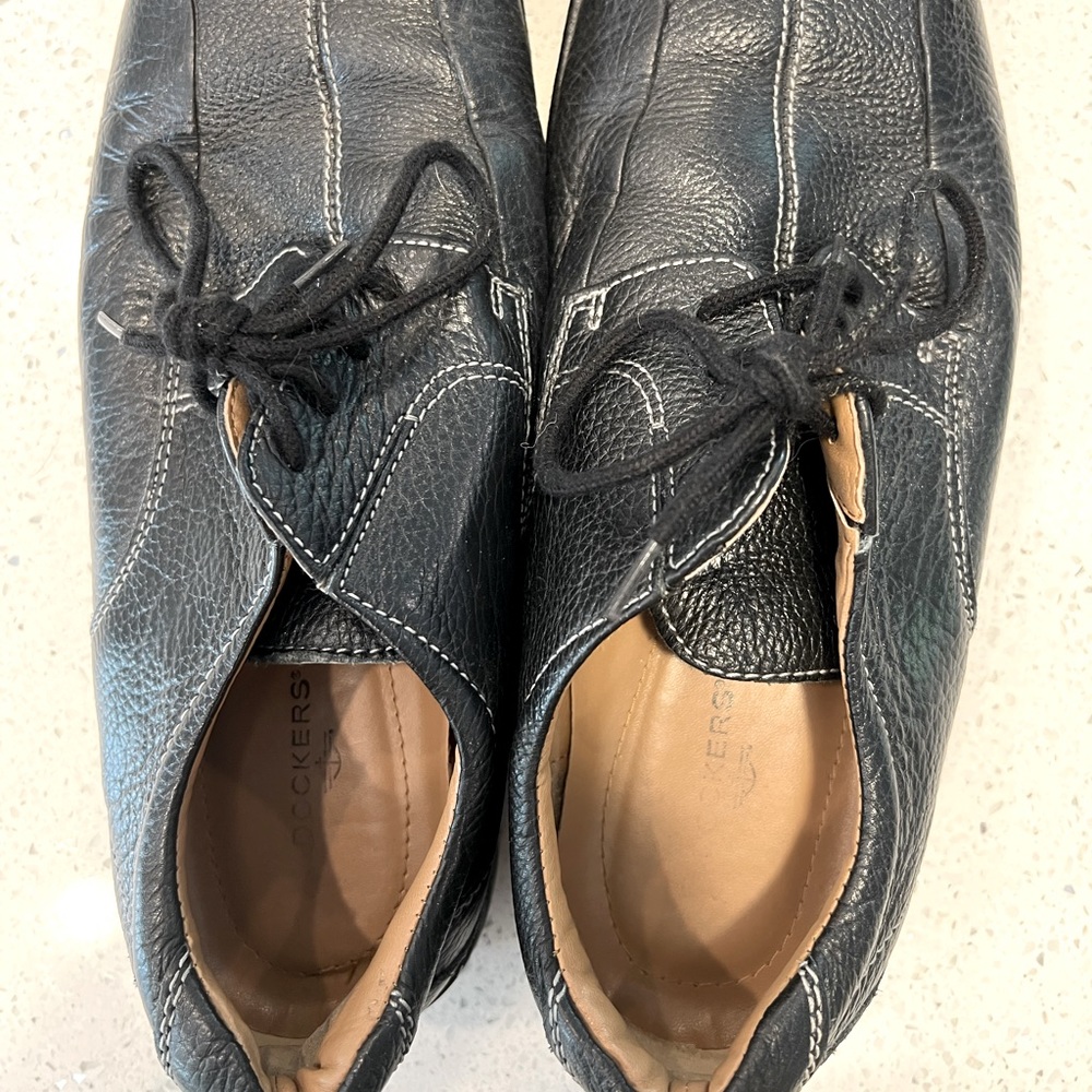 Dockers men’s black leather lace up dress shoes size 9